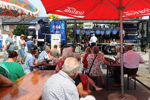 Korenfestival gezellig zitje